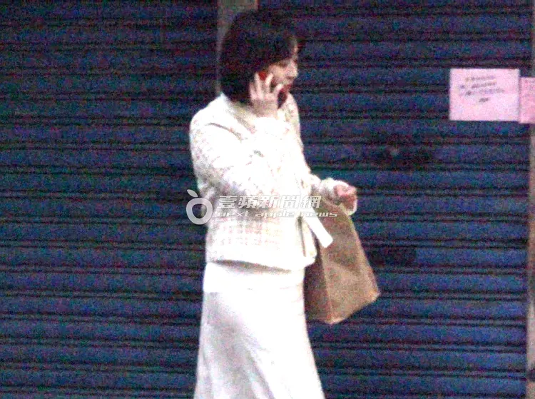 蔡燦得背著她愛用的購物包。特勤中心攝