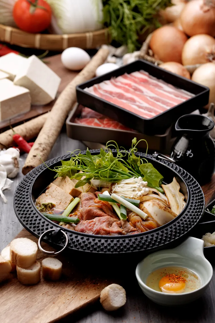  MO-MO PARADISE壽喜燒。業者提供