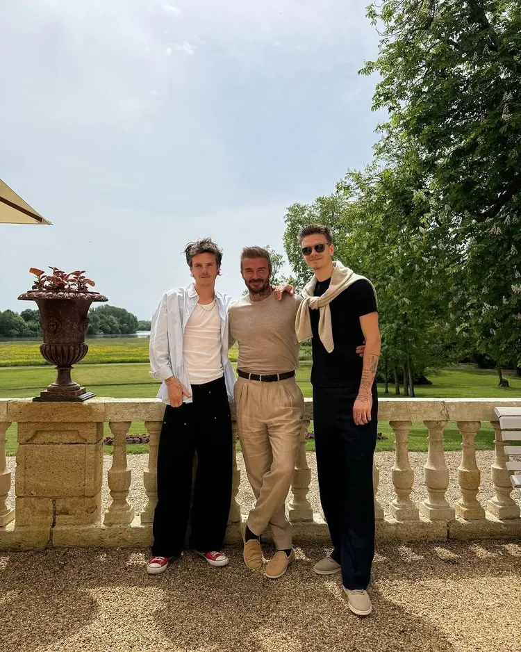 貝克漢的次子羅密歐、么子克魯茲都為他慶生。翻攝IG