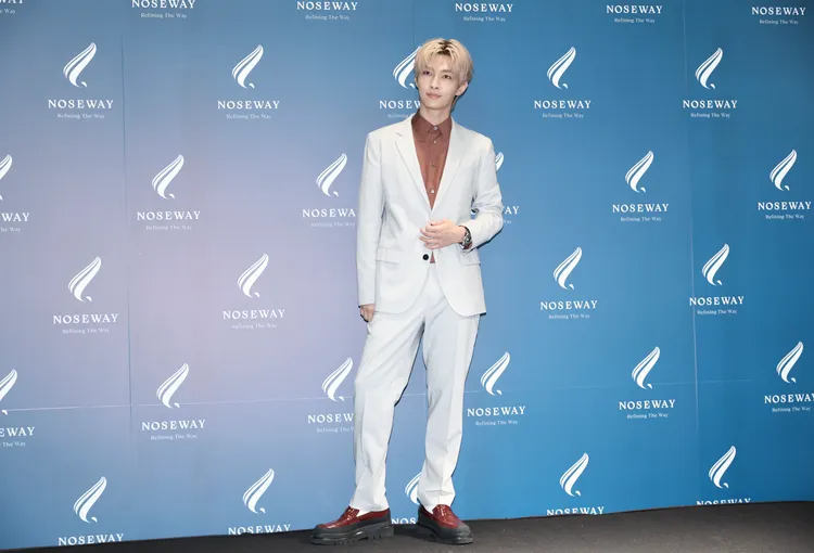 炎亞綸分享母親節禮物。彭欣偉攝