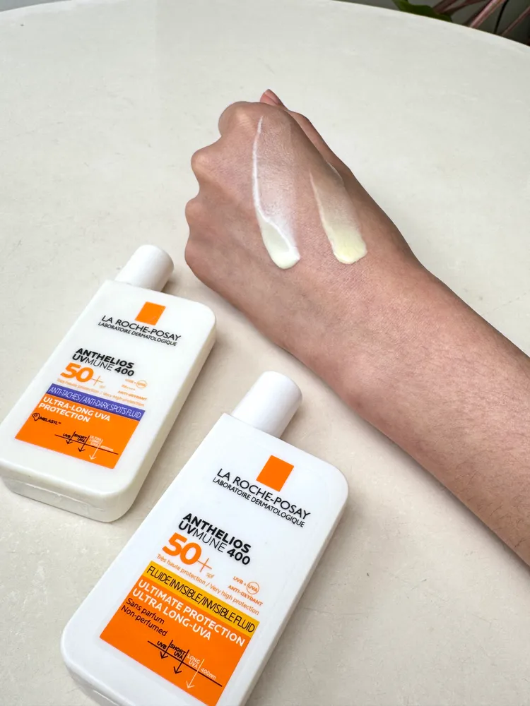 理膚寶水安得利淡斑夏卡防曬液（左），50ml／990元。張家玲攝