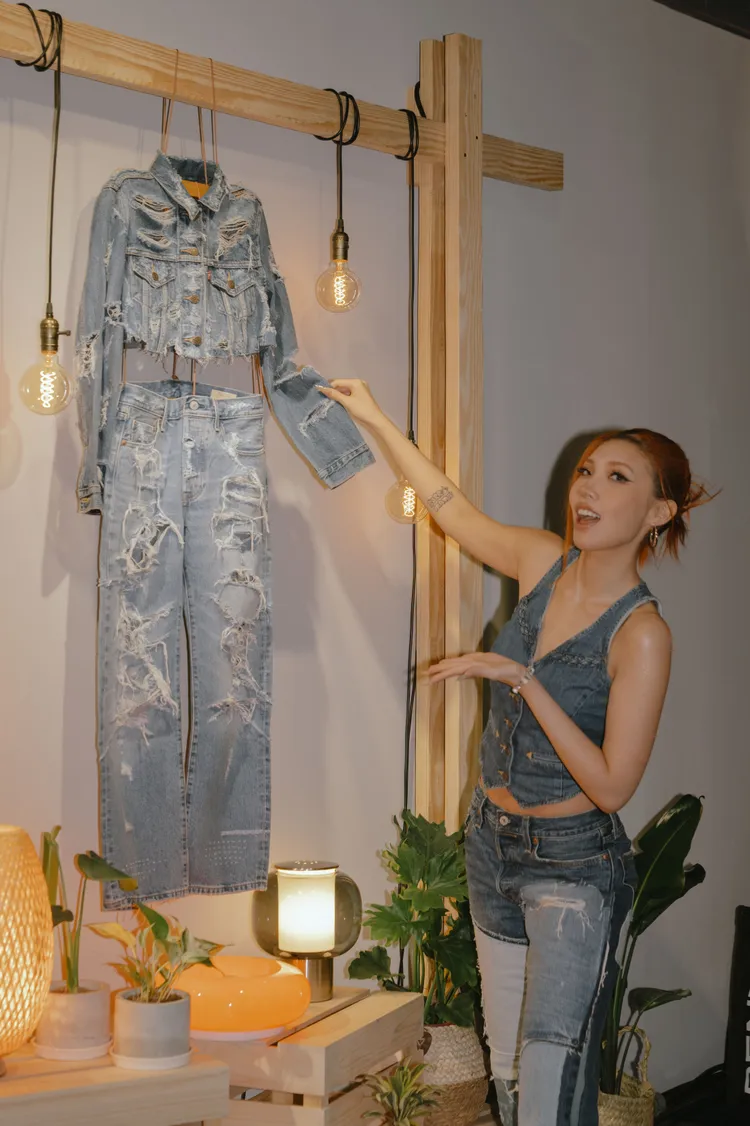 Levi’s邀請Karencici體驗Tailor Service。品牌提供