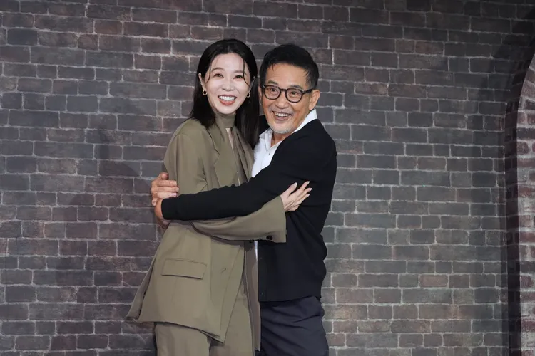 謝盈萱和秦漢演戲演出好感情。攝影中心攝