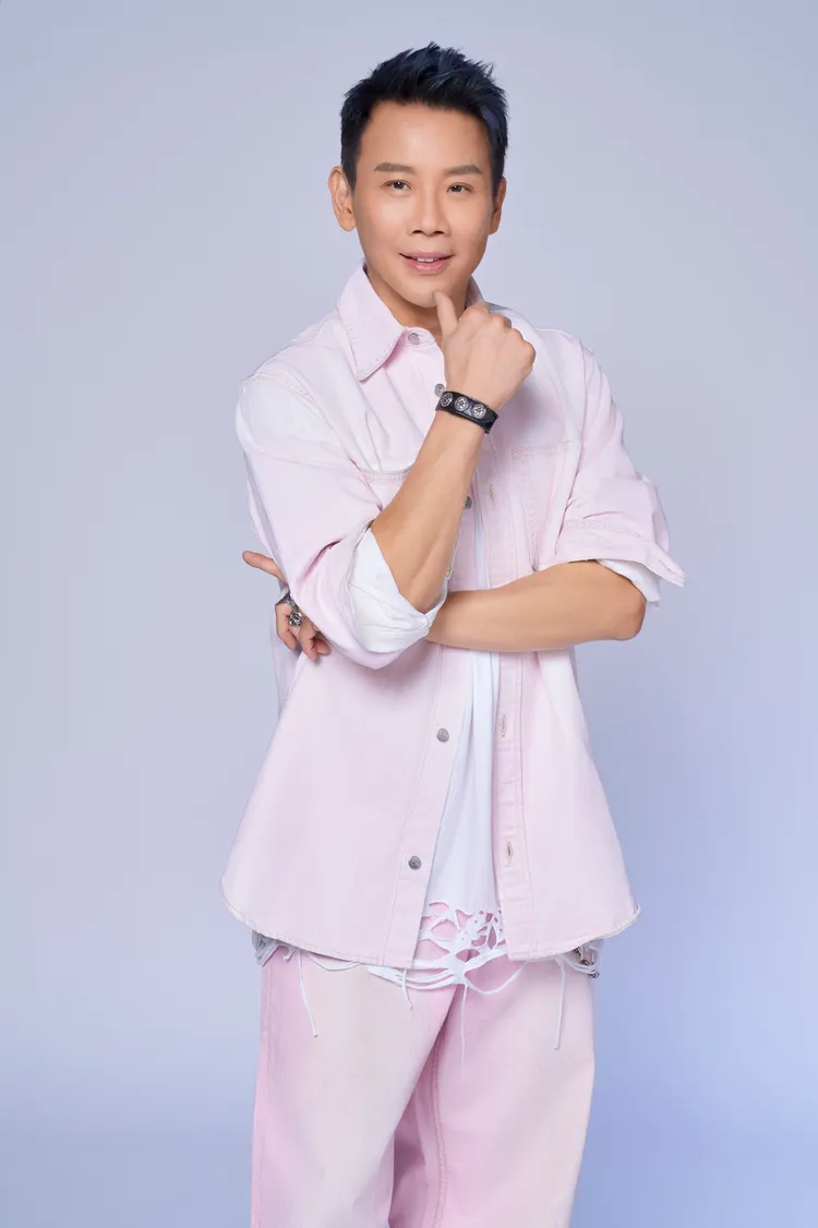 陶喆雖沒演出MV，卻以歌聲貫穿每一幕MV。偉大文化提供