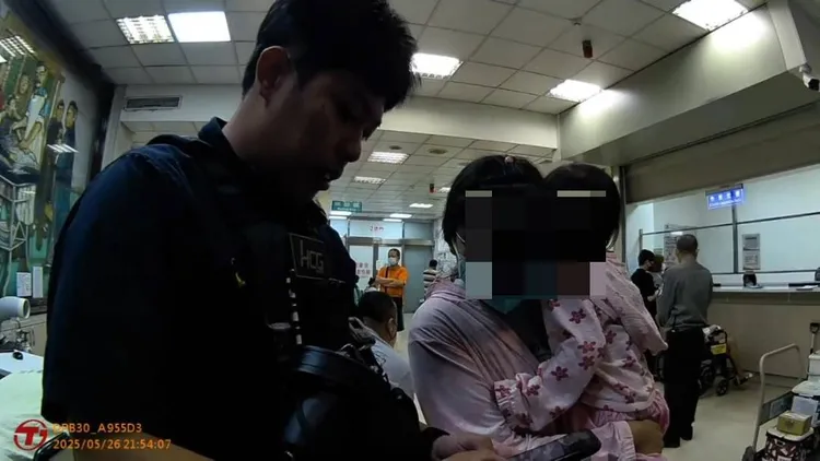 員警及時將女童送醫，化解一場危機。