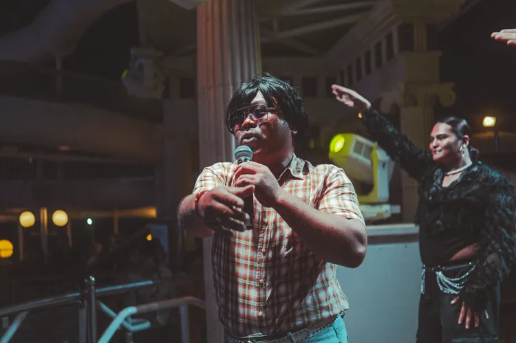 巴大雄演出大獲好評。東南美娛樂提供