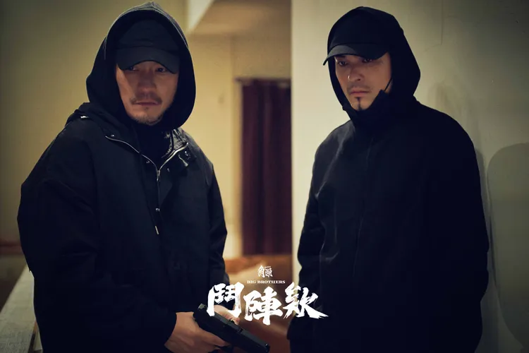 李銘忠（左）以及潘俊佳(嘎嘎）飾演的「殺手」勢力。曼尼娛樂提供