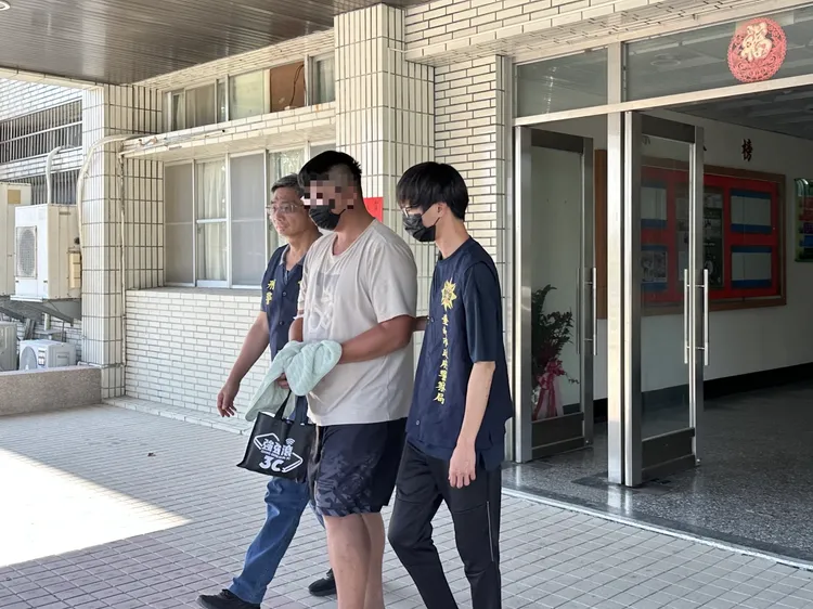 張男被判刑後拒不報到，還躲在史男家中繼續吸毒、販毒。翻攝照片