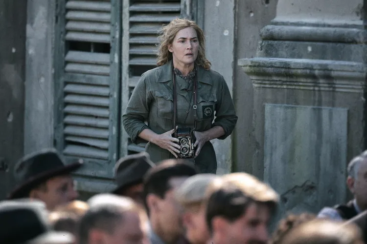 凱特溫斯蕾排練不慎滑倒。采昌提供