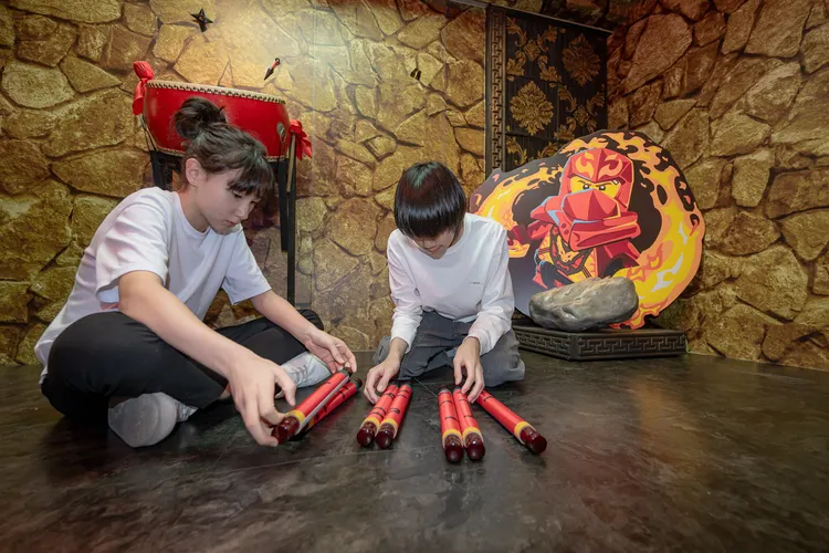 限時50分鐘大小朋友攜手解謎，齊心封印混沌龍雷牙。業者提供