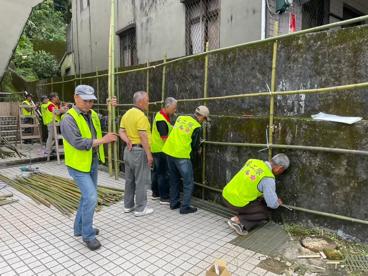 八賢里純樸農村以獨特的方式紀錄重建歷程，寫下屬於自己的災後篇章。公所提供