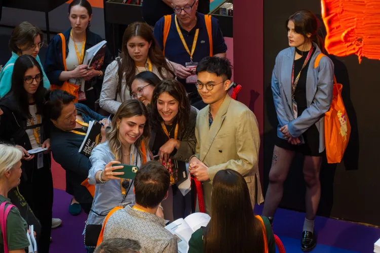 有女孩看完開心地說：「It’s   a wonderful date!」。攝影 Riccardo Dorigo提供