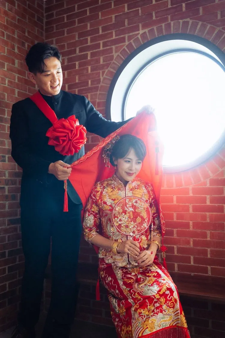 朱培滋和老公也拍了中式婚照。三立提供