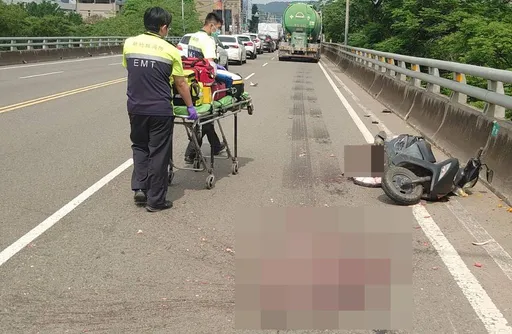 竹東大橋槽車、機車事故 血輪痕駭人!55歲騎士爆頭慘死