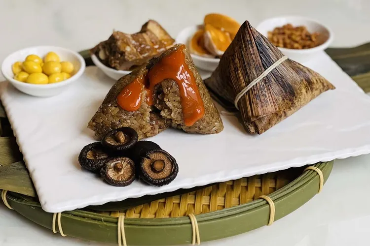 品文旅推出富有儀式感的包粽活動，讓賓客親手製作出專屬的美粽。雲朗觀光提供