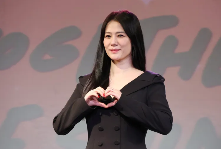 金賢珠笑說自己命中帶雨。莊宗達攝