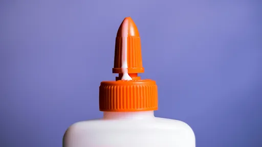 6歲女童「3秒膠自封下體」 竟是害怕又被繼父性侵