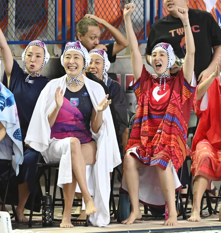 賈永婕（左）與夏嘉璐（右）同一隊。世壯運提供