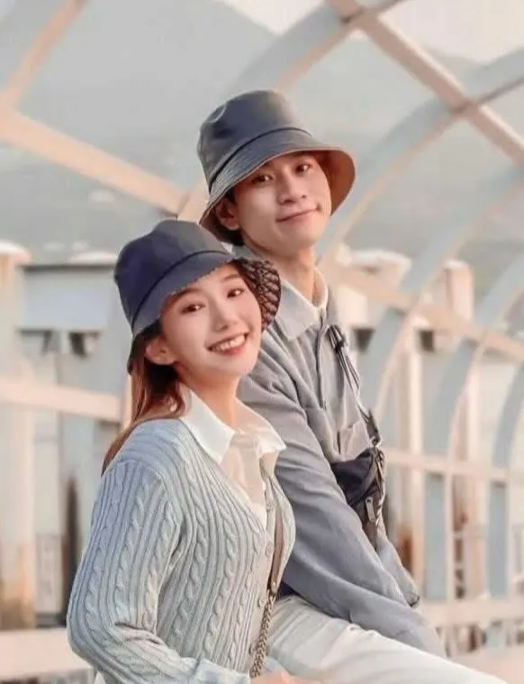 家寧與Andy曾秀情侶帽。翻攝眾量級IG