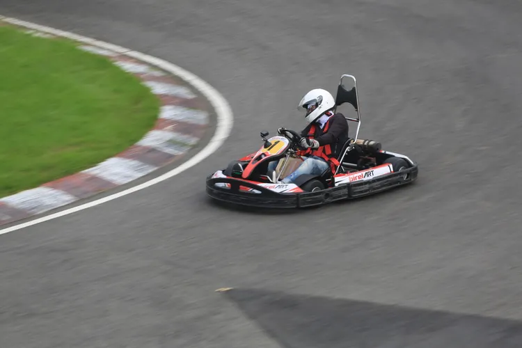 賽事在下午五點起跑前，所有車隊先進行「三車手總測時」制度：A、B、C三位車手各進行8分鐘單飛測時。林浩昇攝