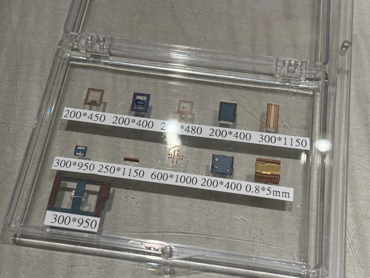 創新服務高密度銅柱端子模組。呂承哲攝