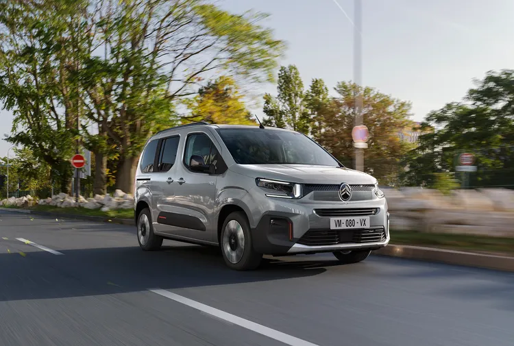 2025年5月底前入主CITROËN BERLINGO指定車型，即享分期0利率財務專案。業者提供