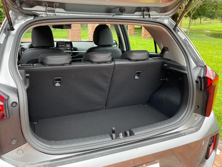 行李廂部分原始容量是255公升，雖然不算大，但至少底板有雙層高低調整。林浩昇攝