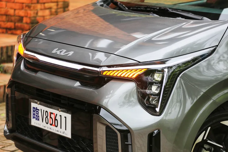 Digital Tiger Face家族車頭，透過LED星圖日行燈、直立式頭燈設計，辨識度直接爆表之外，也大幅拉升視覺質感。林浩昇攝