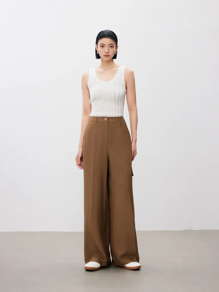 春夏系列延續了天然面料與靈活俐落剪裁等元素。品牌提供