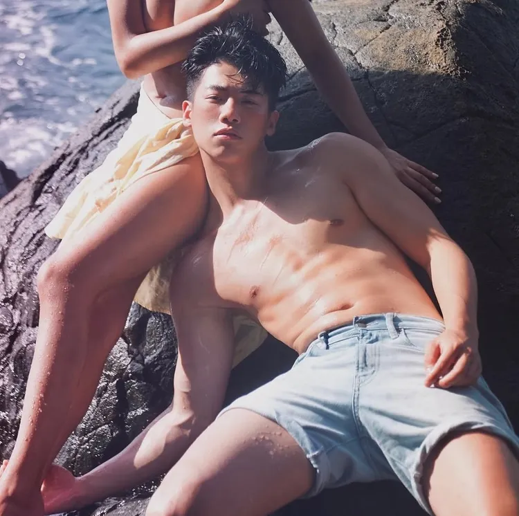 上空與范成章拍親密照的女子身分被熱議。翻攝范成章IG