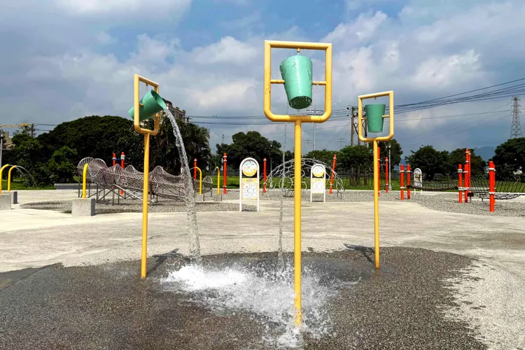 水上小蟹公園戲水區於5月30日開放戲水。台北市水利處提供