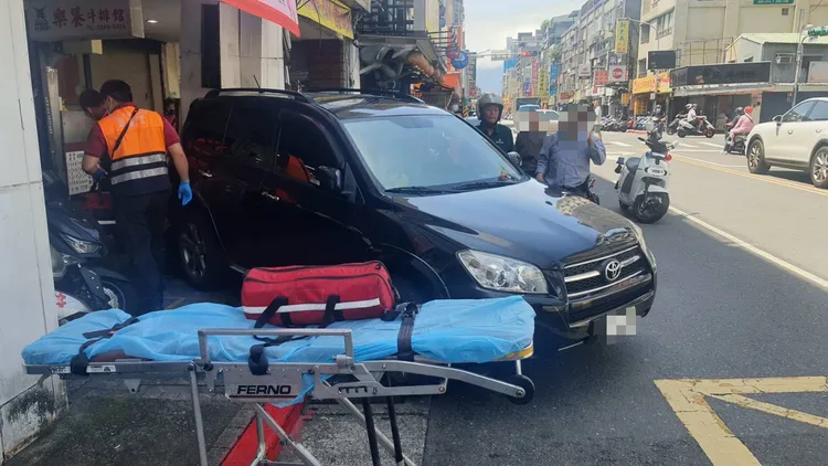 1名騎士送醫。翻攝畫面
