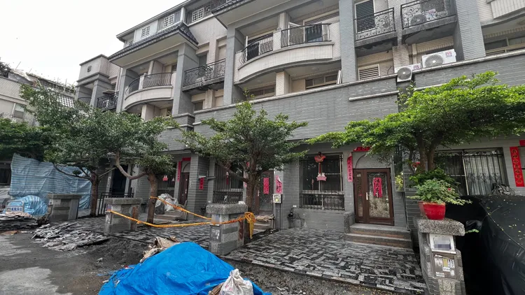 比丘尼名下的5棟房產被詐團慫恿拿去抵押貸款4800萬元，購買178個靈骨塔，房子則面臨法拍。鮮明攝