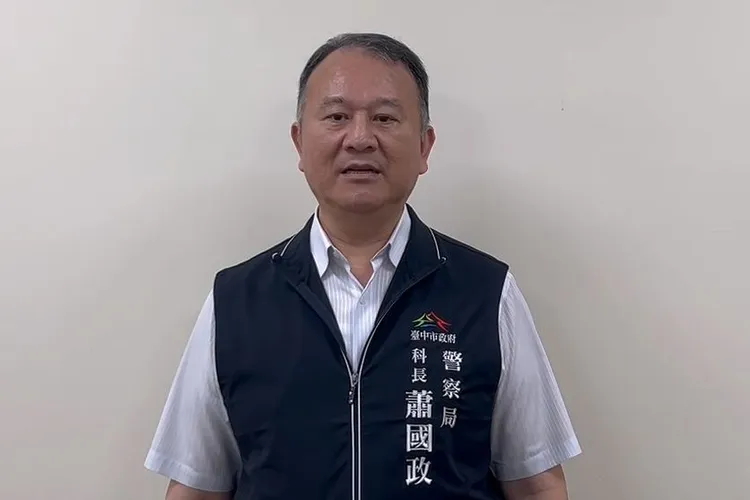 台中市警局犯罪預防科長蕭國政呼籲民眾遇到「靈骨塔詐騙」手法，務必打165或110求證。警方提供