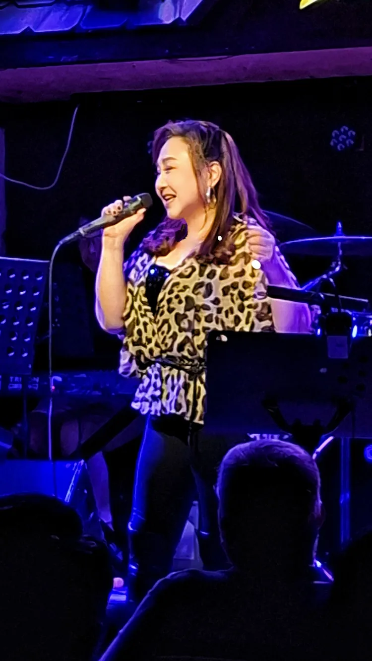 鄭怡悼念像哥哥一樣的韓賢光。翻攝鄭怡臉書