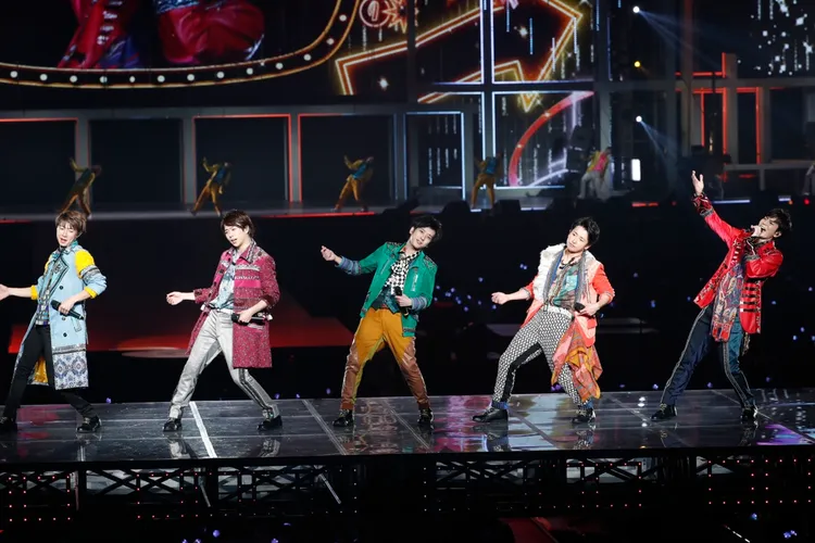 嵐演唱會娛樂效果十足。翻攝ARASHI X