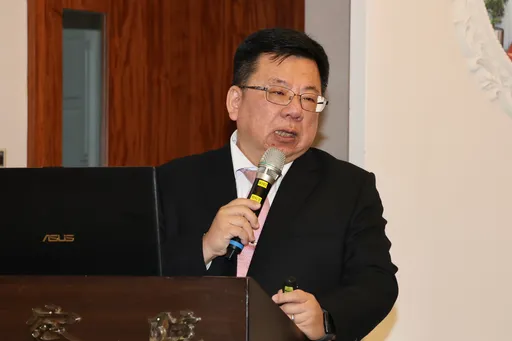 李俊俋濫用公務車惹議 藍戰將爆「監院首長配車高達29台」
