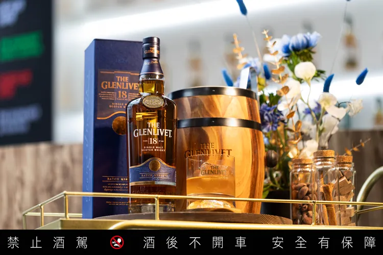 格蘭利威為層峰VIP獨家鉅獻，COMPUTEX 2025 以67面金獎「利威奢創18年」珍稀款待。業者提供