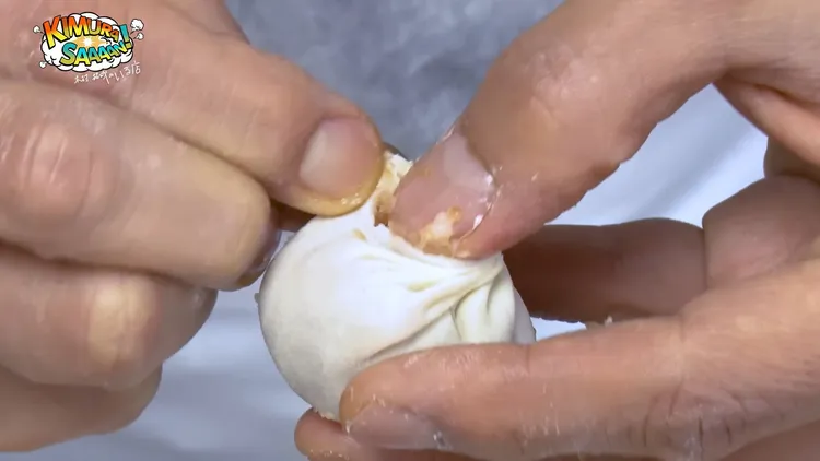 木村拓哉包小籠包。翻攝木村拓哉YouTube