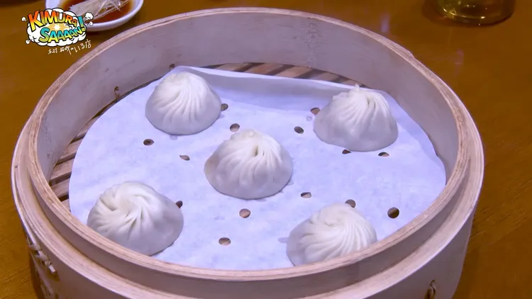 木村拓哉讚美鼎泰豐董事長包的小籠包像和菓子。翻攝木村拓哉YouTube