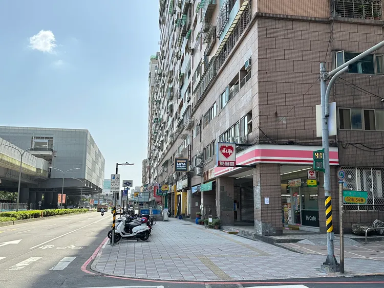 萊爾富總公司對分店店員辱罵視障者一事感到遺憾與抱歉，多日聯繫與關心消費者，了解其需求。曾佳俊攝