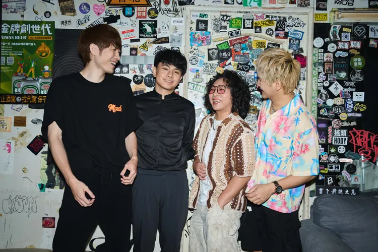 金曲客家歌王羅文裕喜迎第三位寶寶，開心兒子帶著碗筷來敲門。時刻娛樂提供