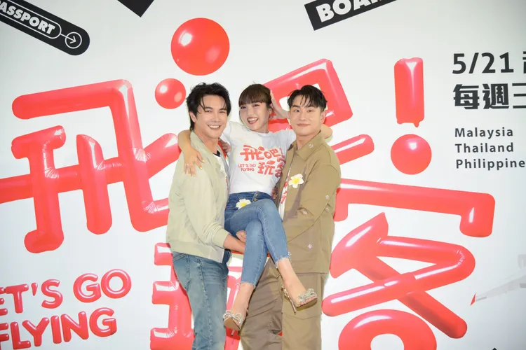 謝佳見、何美、陳謙文。三立提供