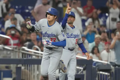 影|大谷翔平超霸氣甩棒!第10轟出爐 大聯盟本季首位「10轟10盜」