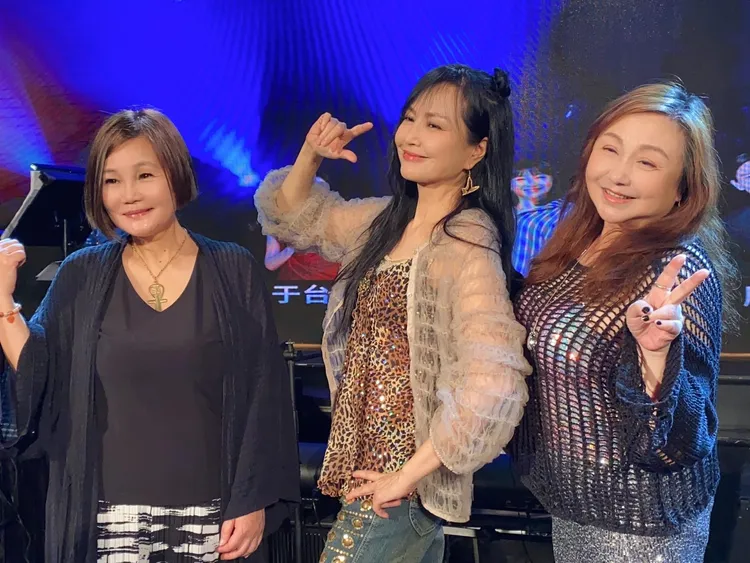 官靈芝（左起）于台煙和鄭怡。圖／台北演藝經紀文化交流協會提供