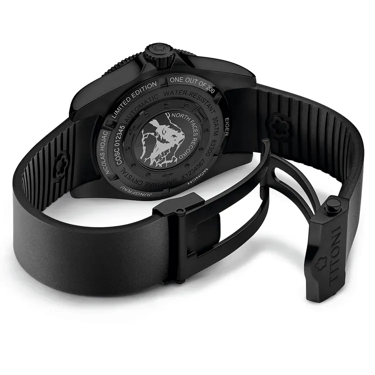 TITONI Seascoper 300 Ice Blue北壁冰攀限量版腕錶，42mm，圓形霧黑DLC類鑽碳不鏽鋼錶殼，冰青藍錶面，黑色橡膠錶帶，SW200-1 自動上鍊機芯，防水深度300米，限量200只，7萬8900元。品牌提供