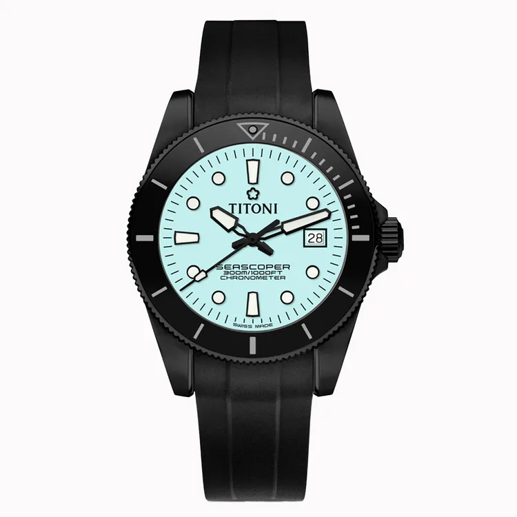 TITONI Seascoper 300 Ice Blue北壁冰攀限量版腕錶，42mm，圓形霧黑DLC類鑽碳不鏽鋼錶殼，冰青藍錶面，黑色橡膠錶帶，SW200-1 自動上鍊機芯，防水深度300米，限量200只，7萬8900元。品牌提供