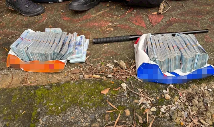 警方搗破詐騙集團，查扣現金422萬餘元。翻攝畫面