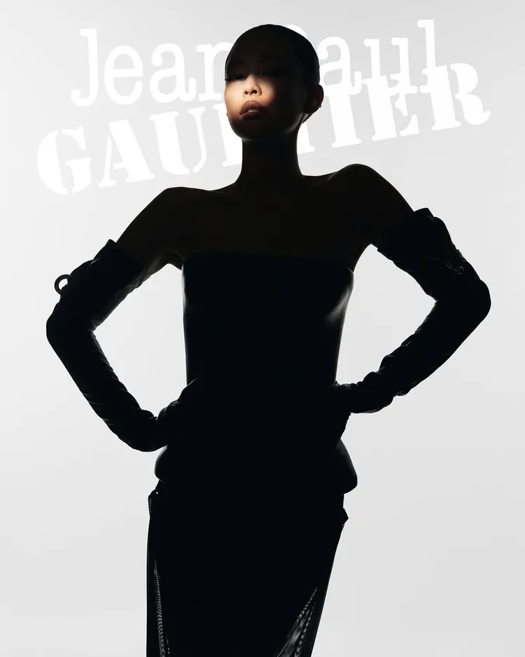 Jean Paul Gaultier先以剪影照預告代言人身份。翻攝Jean Paul Gaultier IG