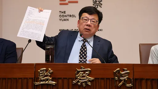 監院公務車禁令有貓膩? 他指「李俊俋們」29輛車不受影響